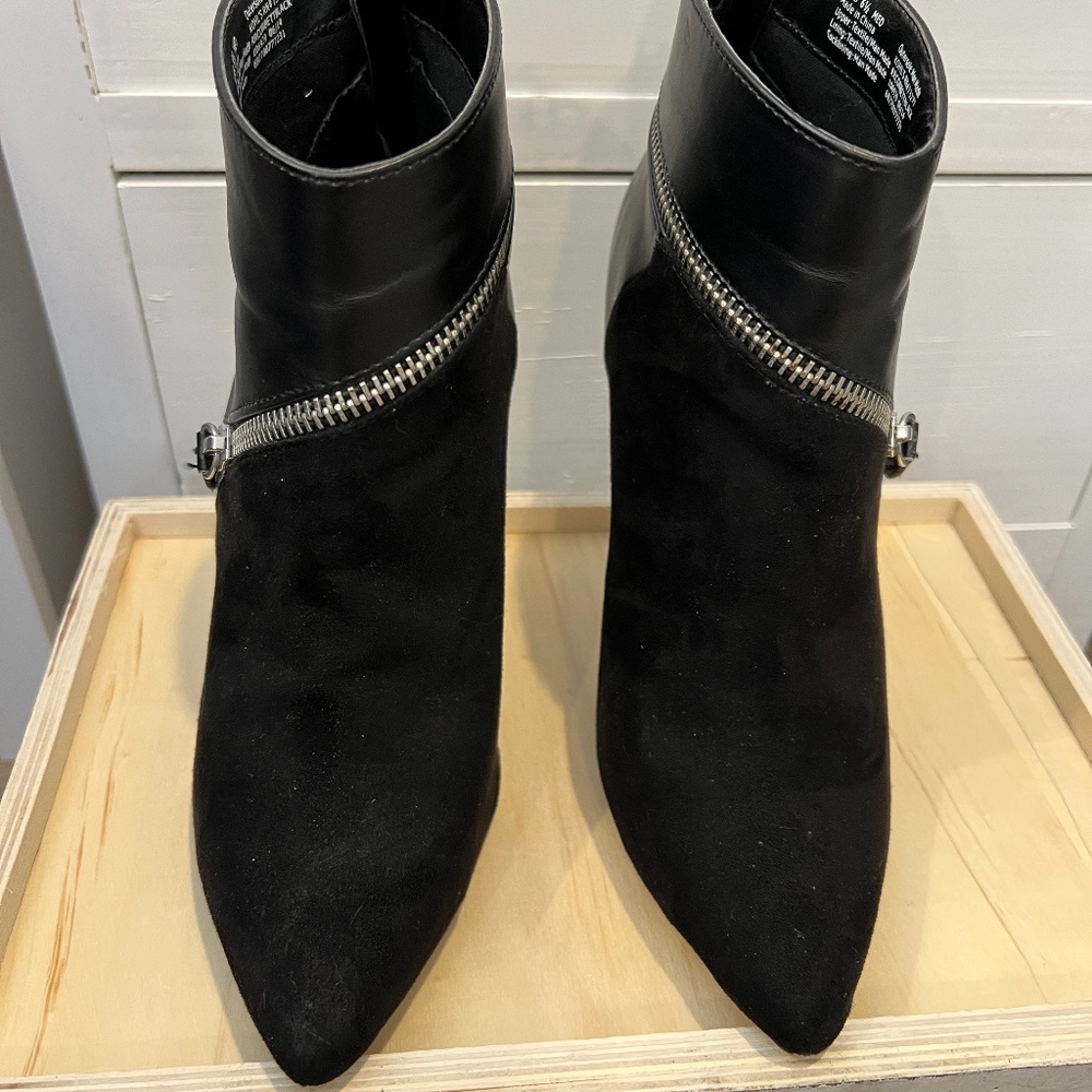 Classy dress black boot